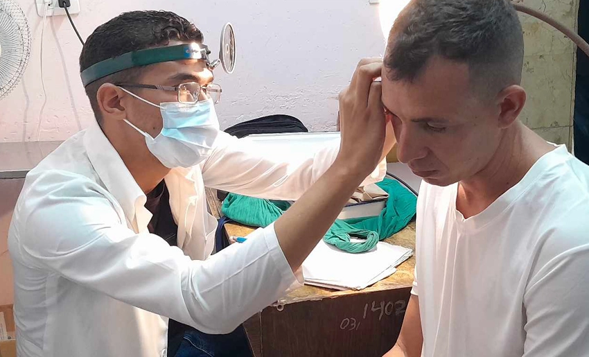 Especiailstas de salud en Cacocum, Holguín