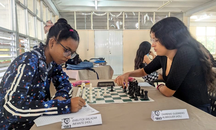 Ajedrecistas holguineras