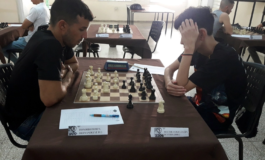 Ajedrecistas holguineros