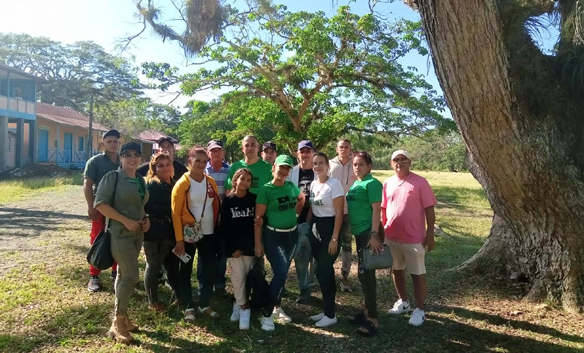 Jóvenes azucareros visitan Birán
