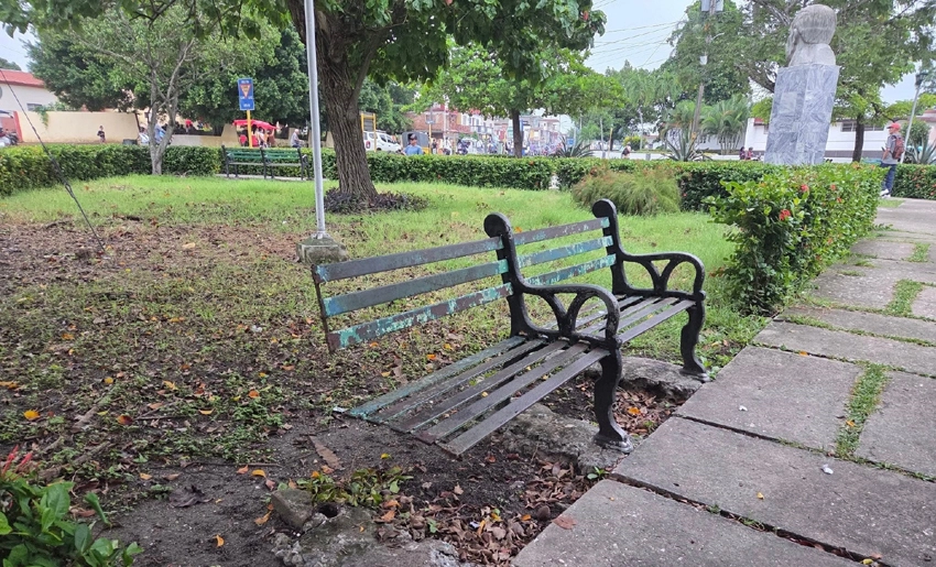 Parques en Holguín, vandalismo