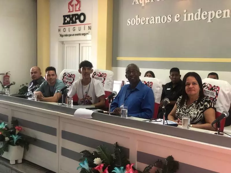 debaten, estudiantes holguineros, quehacer, Consejo Provincial, FEEM