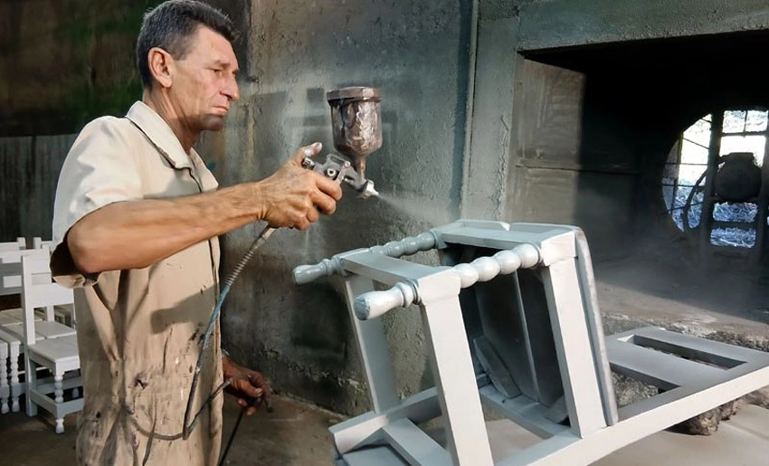 Empresa del Mueble en Holguín