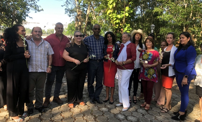 Reconocimiento FMC en natalicio de Lucía Íñiguez