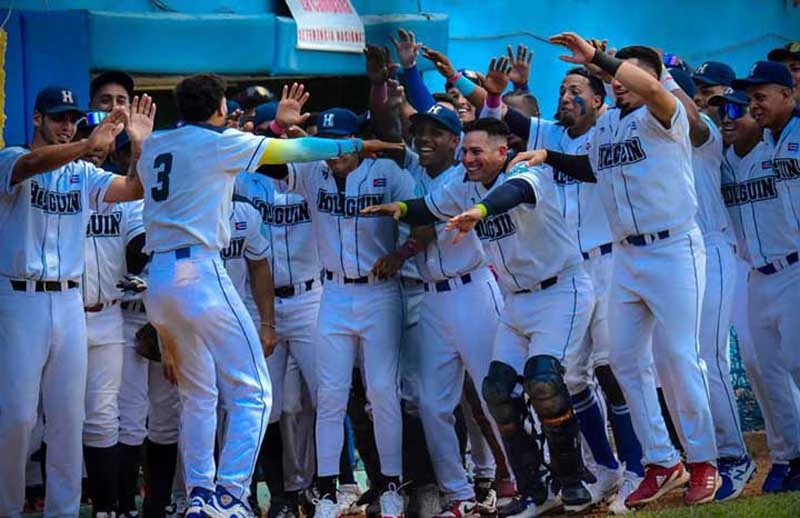 Cachorros, Holguín, inician, buen pie, postemporada, béisbol, Cuba, deporte nacional