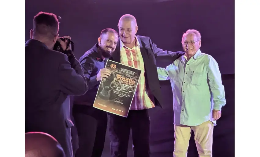 premiaciones de los Premios de la Ciudad en holguin