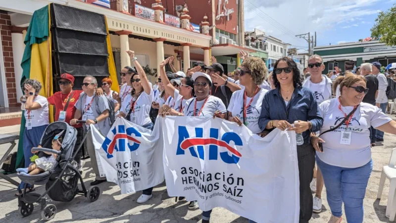 desfile inaugural, Romerías de Mayo, cultura, Holguín