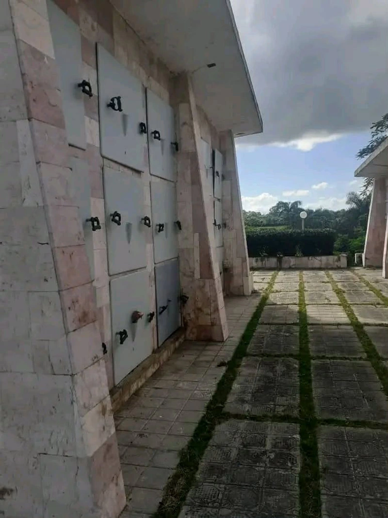 cementerio, Mayabe, Holguín, tumbas