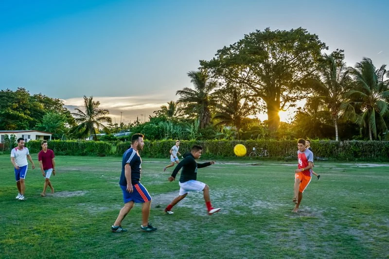 mantienen, enseñanza deportiva, Holguín, bloqueo, EE.UU.