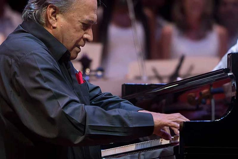 Frank Fernández, músico, pianista, compositor, holguinero