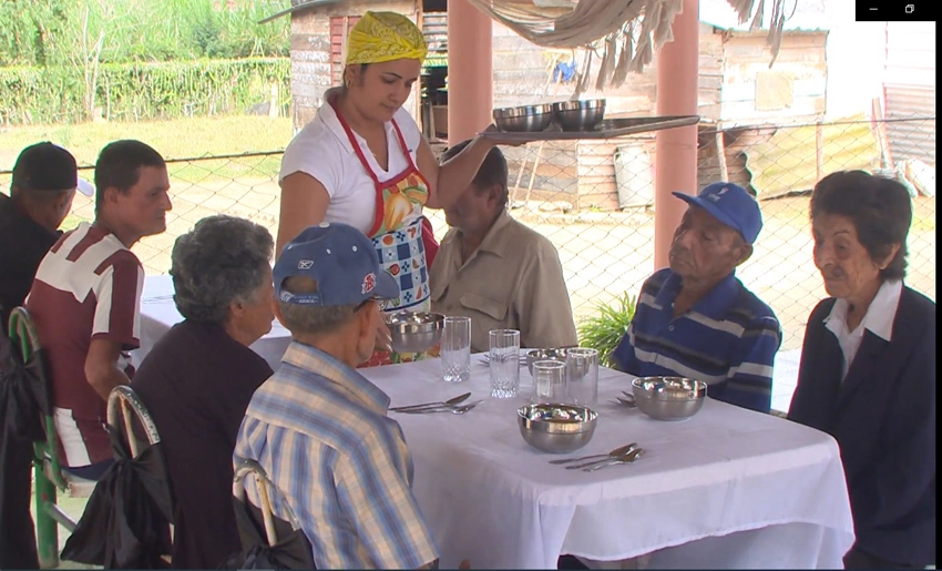 Alimentación a vulnerables en Holguín