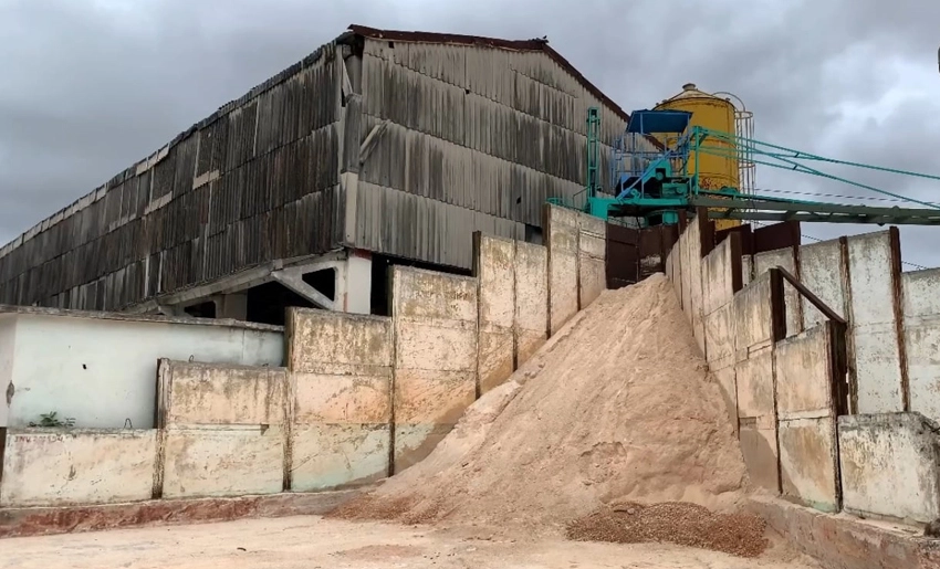 Materiales de la construcción, Médano Holguín