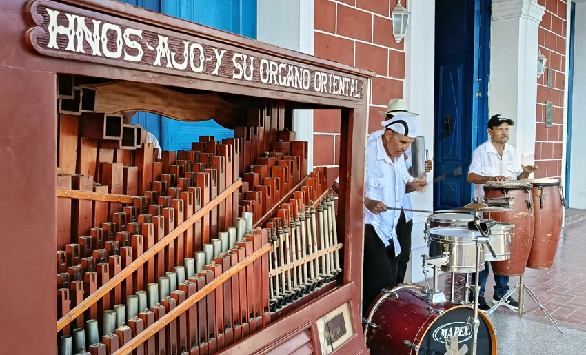 Música de órgano en Holguín