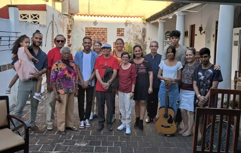 Verso Amigo, refugio, memoria, talento joven, Holguín