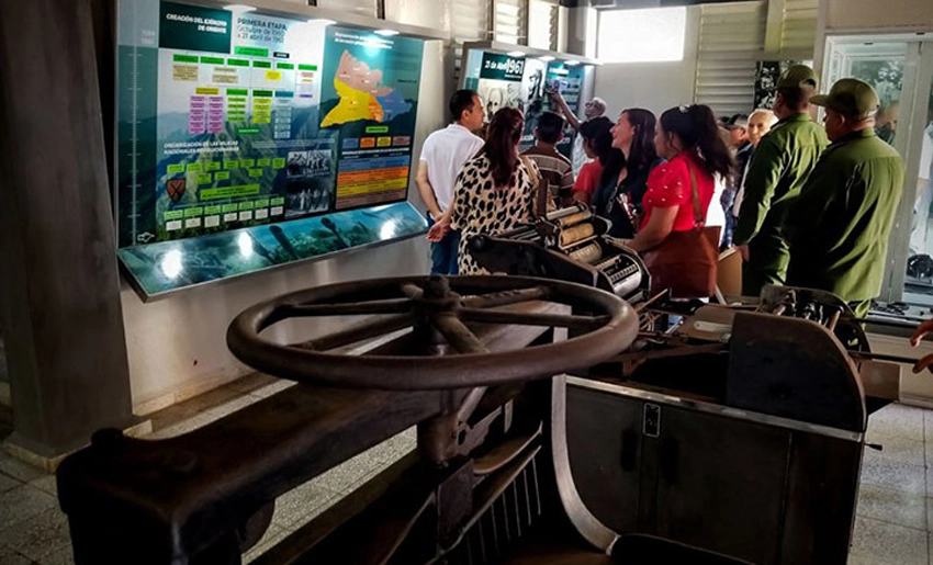 Homenaje de la FAR, Jornada de la Prensa, Holguín