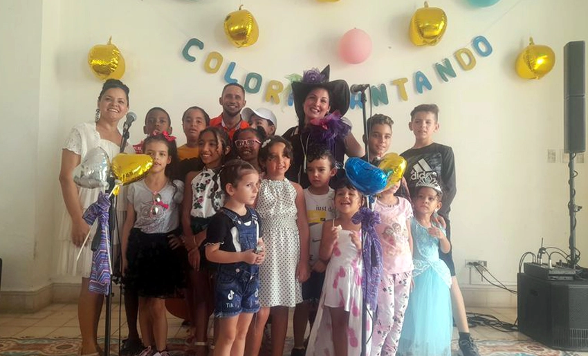 la peña infantil Colorincantando