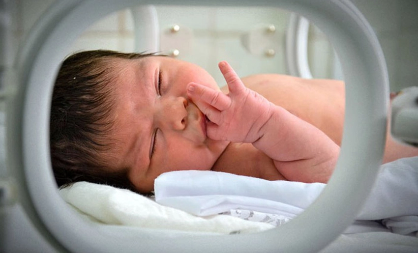 Bebé, neonatología