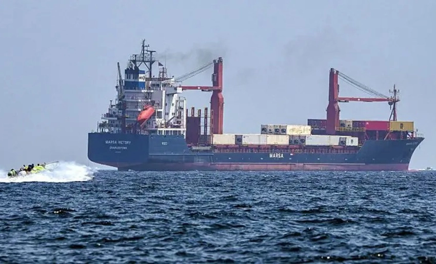 Buques, estrecho Ormuz