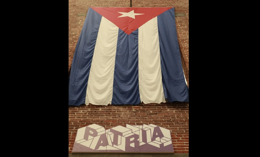 Coloquio Patria, bandera cubana