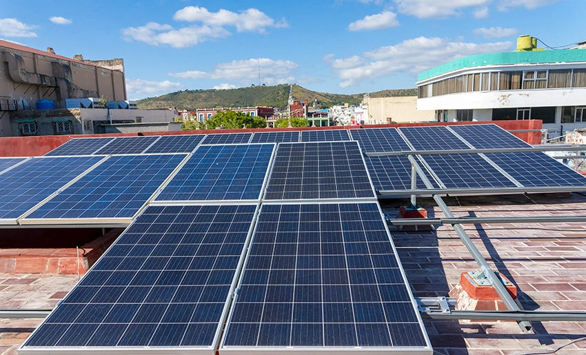 Paneles solares en Holguín