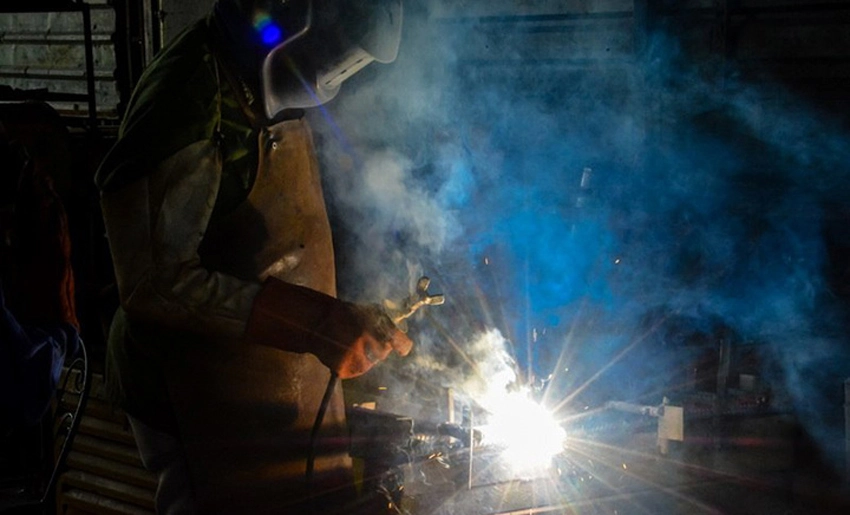 Soldador en Empresa Mecánica de Holguín