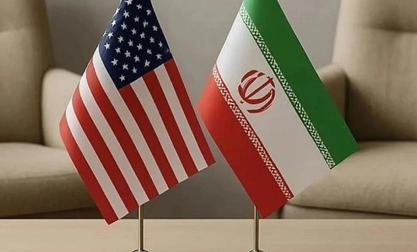 Banderas de Estados Unidos e Irán