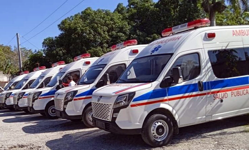 Nuevas ambulancias en Holguín