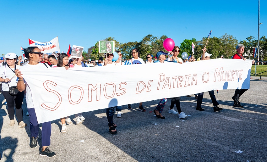 Desfile en Holguín,1 de Mayo
