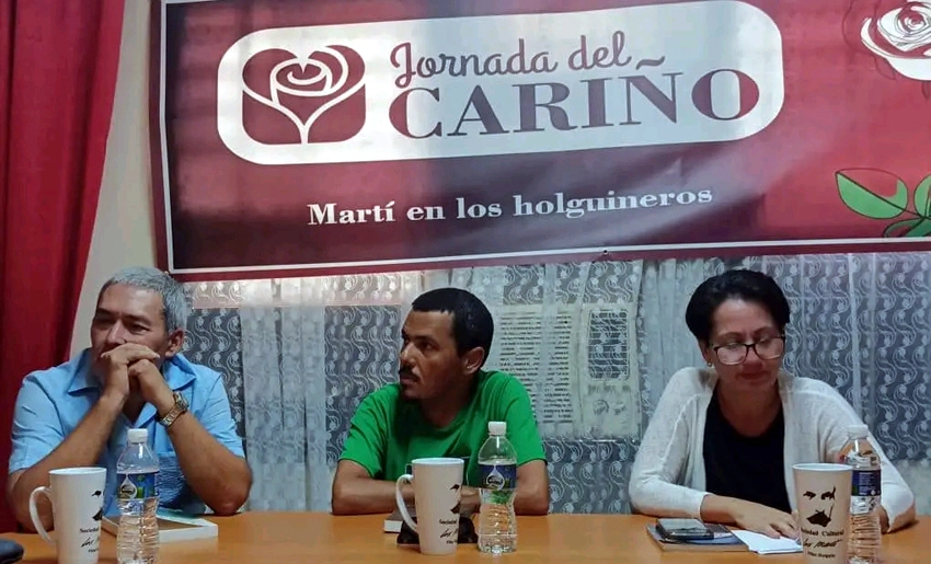 Panel dedicado a Celia Sánchez en Holguín