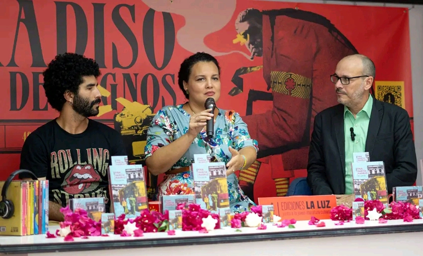 Presentación de poemario, Romerías de Mayo en Holguín