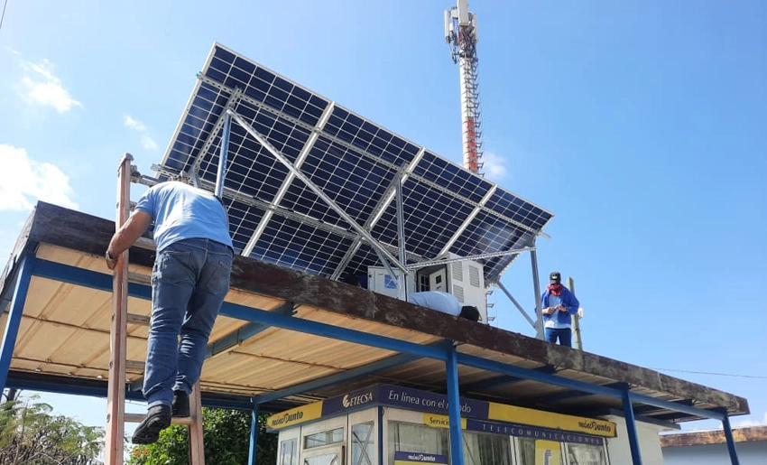 Paneles solares, Etecsa