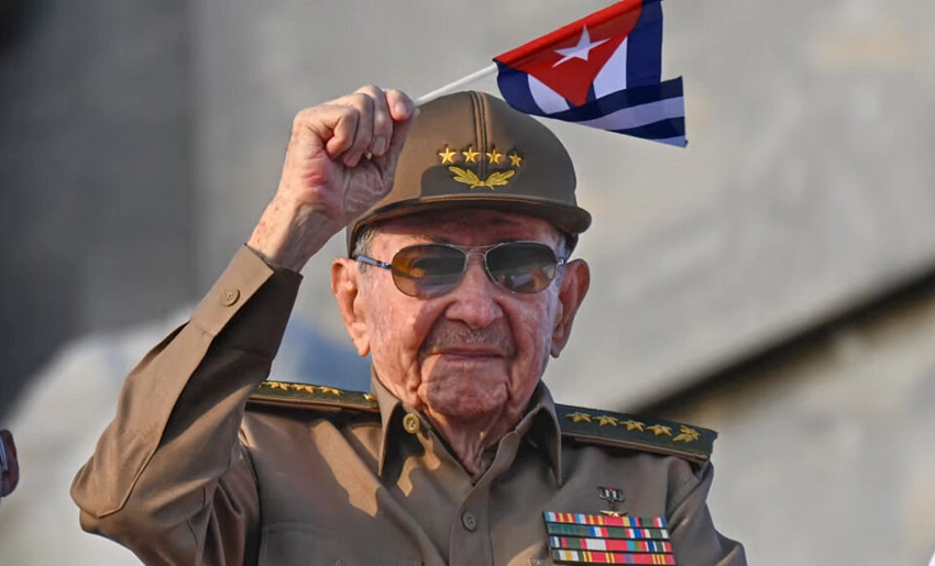 Raúl Castro Ruz, Cuba