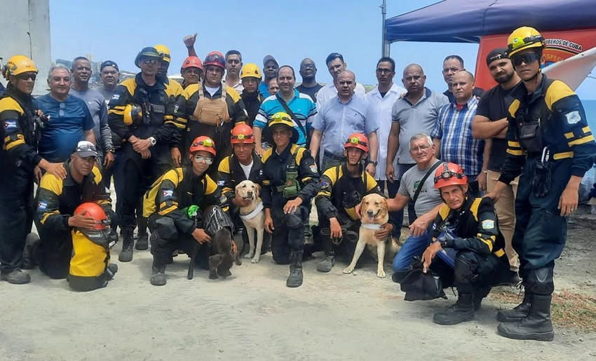 Rescatistas cubanos llegan a Venezuela