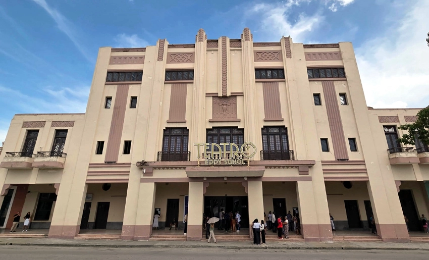 Teatro Eddy Suñol de Holguín