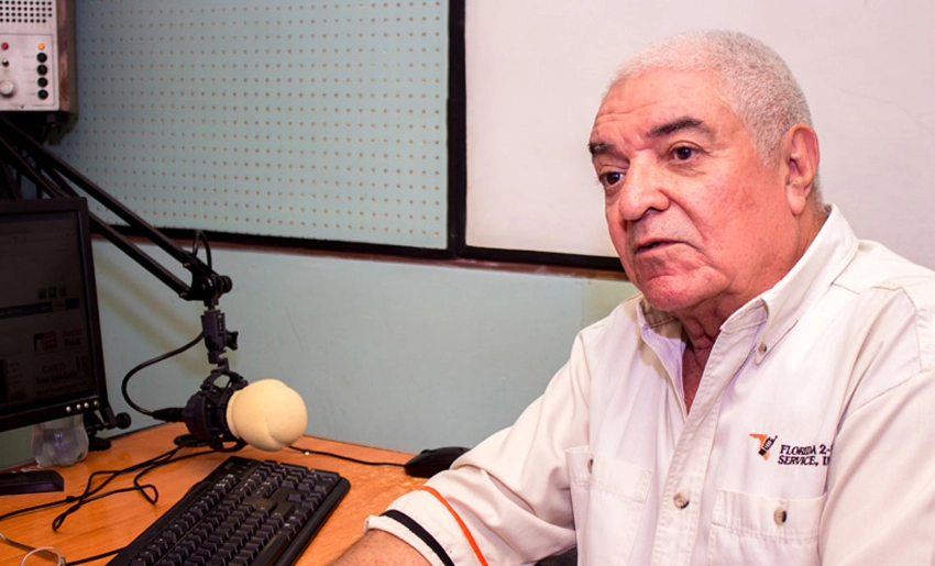 Néstor Salazar, locutor, escritor, cocinero, sociedad, Holguín