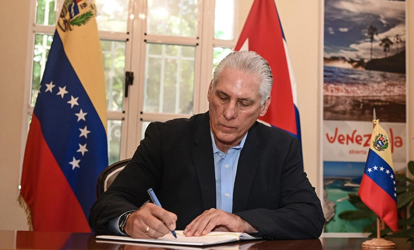 Presidente de Cuba firma libro de dondolencias por víctimas de sismos, Venezuela
