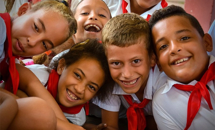 Escolares holguineros