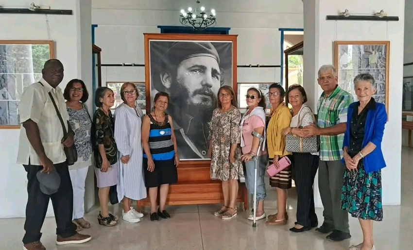 Rinden homenaje en Holguín a los forjadores de la educación en Cuba