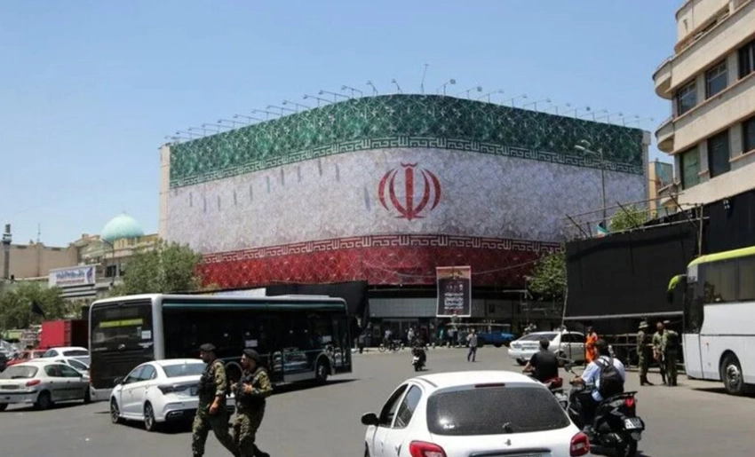 Irán