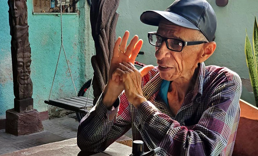 Artista plástico holguinero Lauro Hechavarría