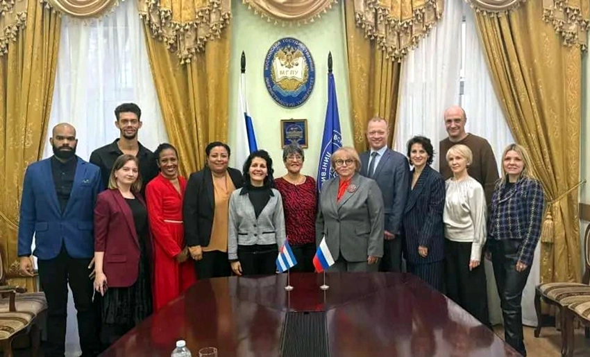 Encuentro con directivos de la Universidad Estatal de Lingüística de Moscú